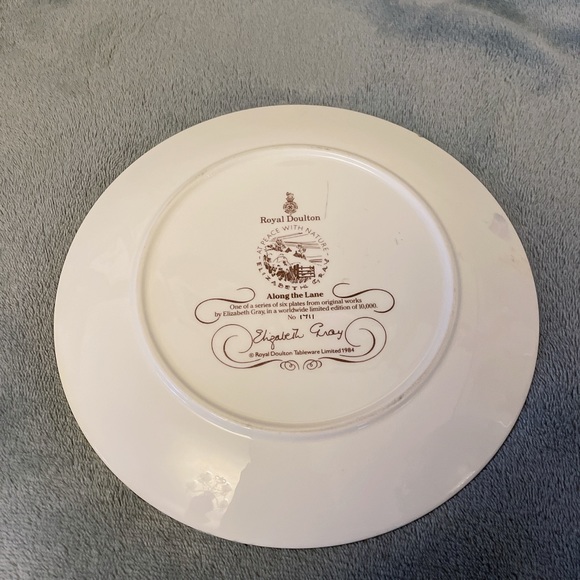 Royal Doulton Along the Lane by Elizabeth Gray Decorative Plate 1984 - Picture 4 of 7